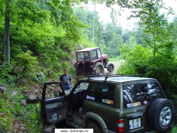 ajuns tractorul mare noroc era dotat troliu sapa deoarece primele incercari tractorul era tras spre