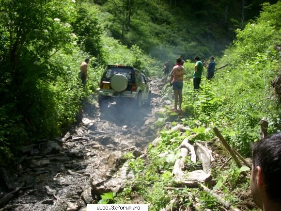 14.06.2009 soft offroad gasca mare parasit drumul forestier favoarea unui parau care facea ochiul...