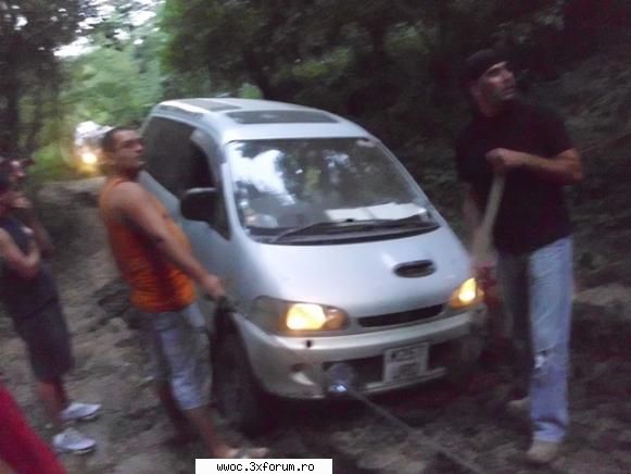asta se intampla ceva mai inca o etapa de rallyraid in prima victima! 4x4 sub clar de luna (spre