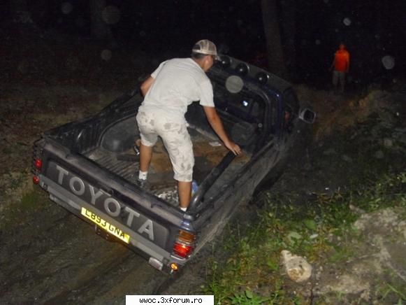 mad driver pe post de lest... :dinti: 4x4 sub clar de luna (spre jgheaburi) - part ii