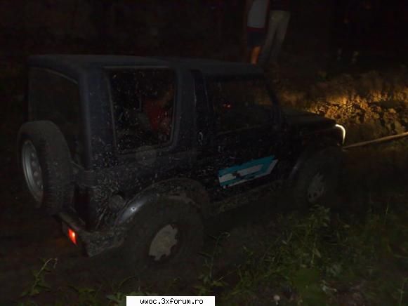 uite-l si aici pe ceas de ca acum vine... 4x4 sub clar de luna (spre jgheaburi) - part ii