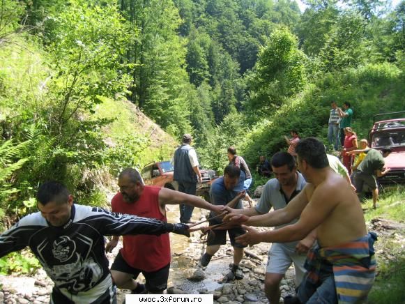 - Soft Offroad cu gasca mare - Urcare Ford Maverik - Forta echipei - Intalniri la sfarsit de saptamana