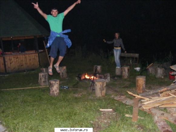 - Weekend in golul alpin! - Si mai tarziu, seara, la focul de tabara - Intalniri la sfarsit de saptamana