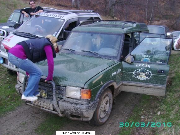 asa ceva sa nu faceti daca sunteti aveti numele pe doua randuri pe fond  :uimit:  :zzz: .....un