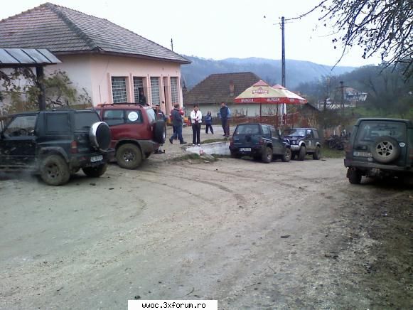 Ceva activitate in zona, duminica 15 nov.? - oprire de papa in primplan - Intalniri la sfarsit de saptamana
