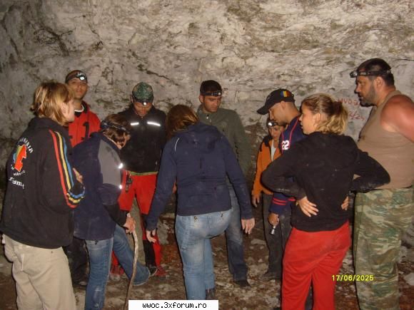 Cheile Cheii, weekend-ul 25-26 Aprilie - aici eram la 12 noaptea 13 - Intalniri la sfarsit de saptamana