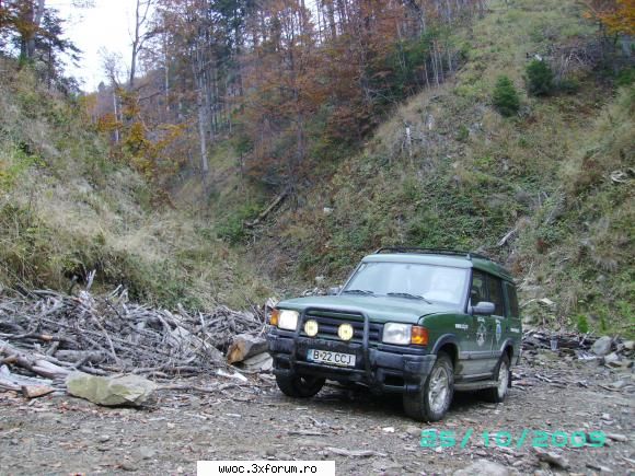 LAND ROVER DISCOVERY ,98,4000 v8i,lada niva 'balsoi' - la fel ......fara cauciucuri - Prezentare masini