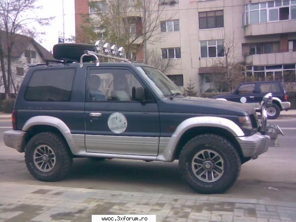 Misubishi Pajero - "Tractorul" - Masina lui "Casetofon" este un Mitsubishi Pajero - Prezentare masini