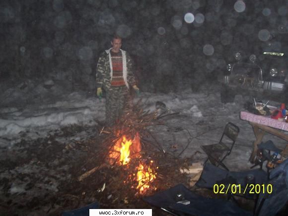 S.O.S.- AJUTOR - unplem burta si o punem de un foc de tabara - Secretele lui Bachus