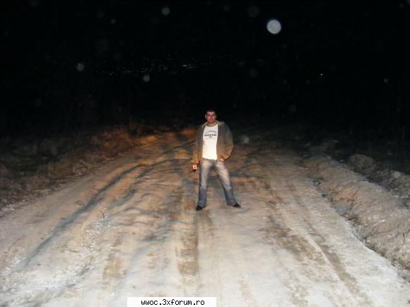 Tura scurta prin imprejurimi - Unii au stat la poza... In spatele meu se - Intalniri la sfarsit de saptamana